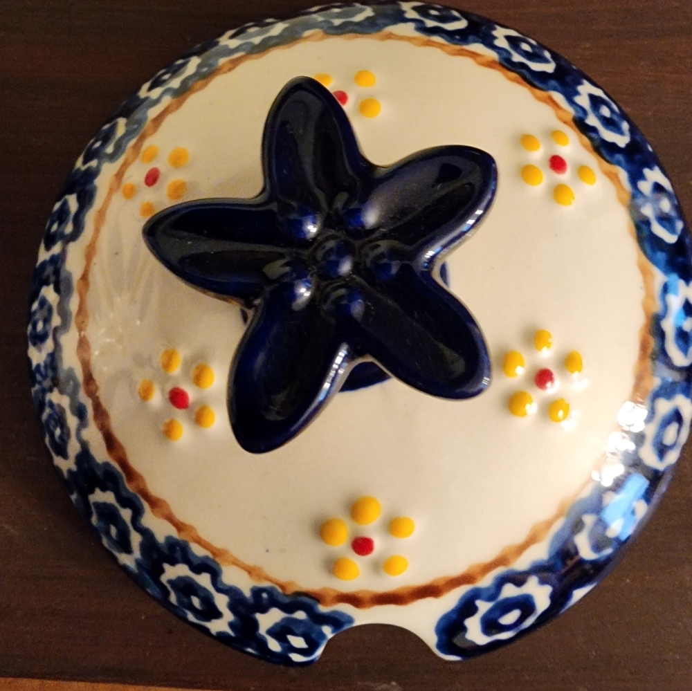 3/$15 Temptations Sugar Bowl W/Lid - Picture 5 of 5